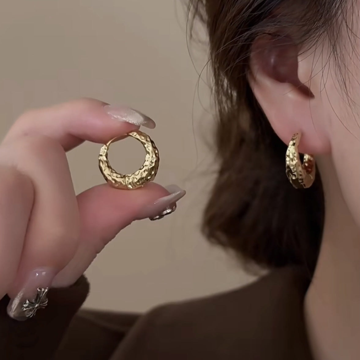 Women's Simple Irregular Croissant Plain Hoop Earrings